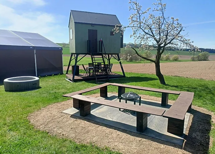 Posed Kubik אוהל מפואר Žďár nad Sázavou